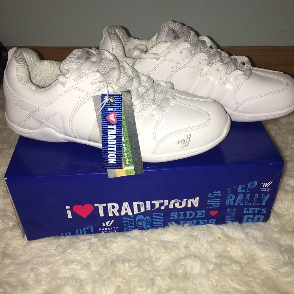 BRAND NEW VARSITY CHEER SHOES